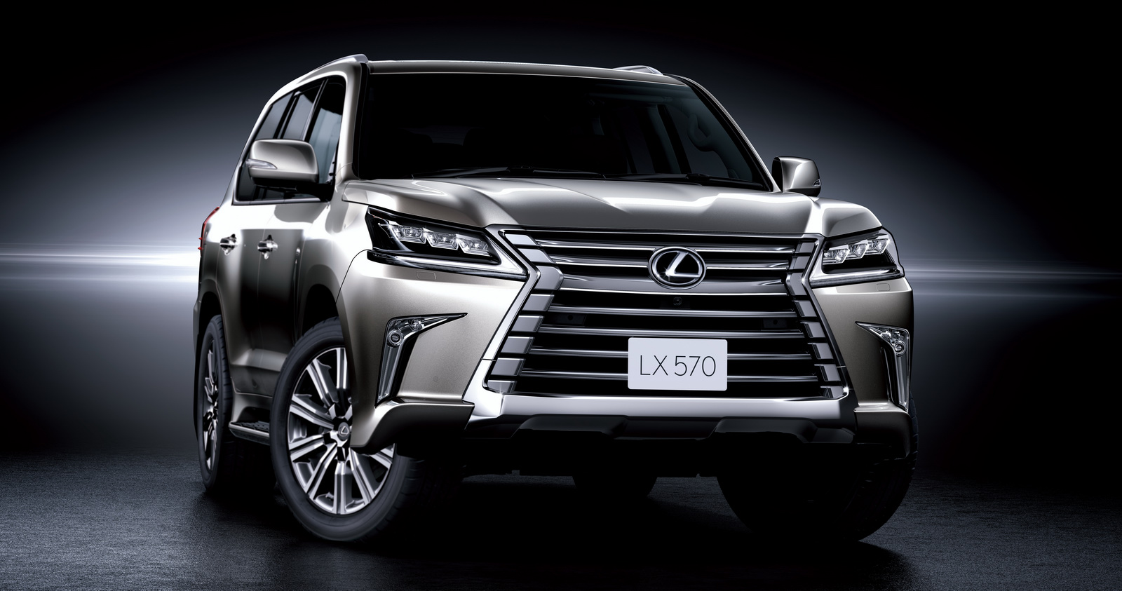 Lexus sử dụng các công nghệ và vật liệu an toàn hàng đầu như hợp kim carbon và hợp kim cứng vững,...